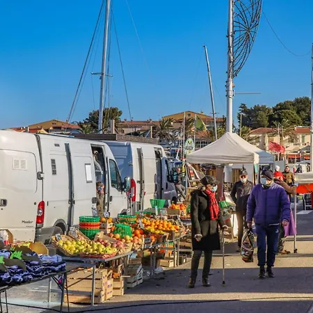 Bright Of 44 M With A Balcony Apartamento *