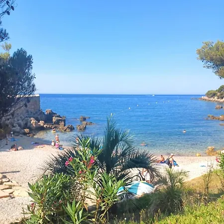 Bright Of 44 M With A Balcony